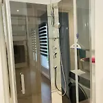 Louis Quartier Des Lilas 维泰勒