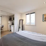 Louis Quartier Des Lilas *