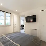 Louis Quartier Des Lilas