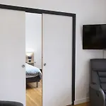 Louis Quartier Des Lilas *