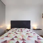 Louis Quartier Des Lilas