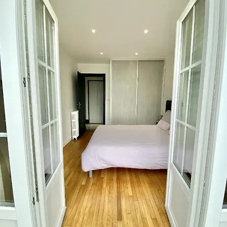 Louis Quartier Des Lilas Vittel