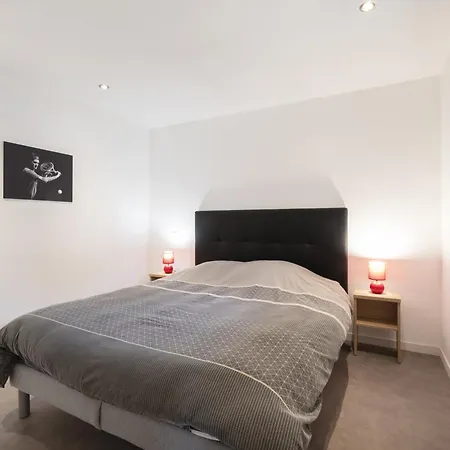 Louis Quartier Des Lilas Apartment