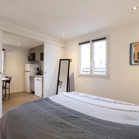 Louis Quartier Des Lilas *