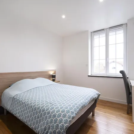 Louis Quartier Des Lilas Apartment