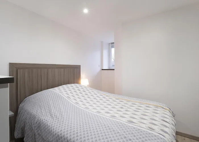 Louis Quartier Des Lilas * Vittel